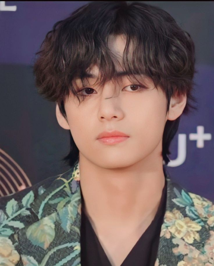 juicytaekook's tweet photo. #taekookau

As the organizer of Met Gala, Jungkook shouldn't really be biased about the people there. 

But, it's not his fault that his celebrity crush and a high-school classmate Taehyung brings an actress to the event and his ass is a little jealous and acts up. https://t.co/lYuEbREDzY