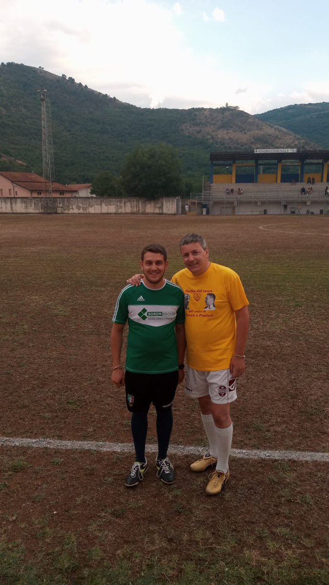 DAmatoIngeo's tweet photo. Grazie ad Antonietta Romanelli ed a tanti amici per avere organizzato la partita del cuore per Pietro Paciello Catello ByNight e Franco Orlando, due amici che continuano a vivere insieme a noi.
Ciao ragazzi ❤️ https://t.co/t3pR725AlP