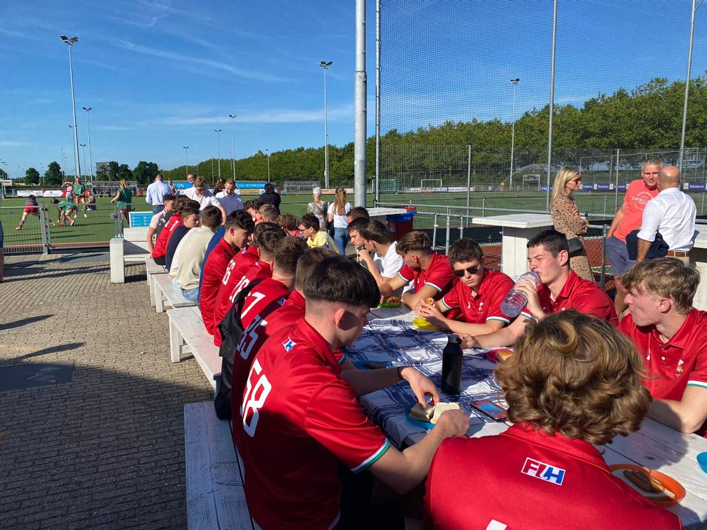 Hoci Cymru tweet media