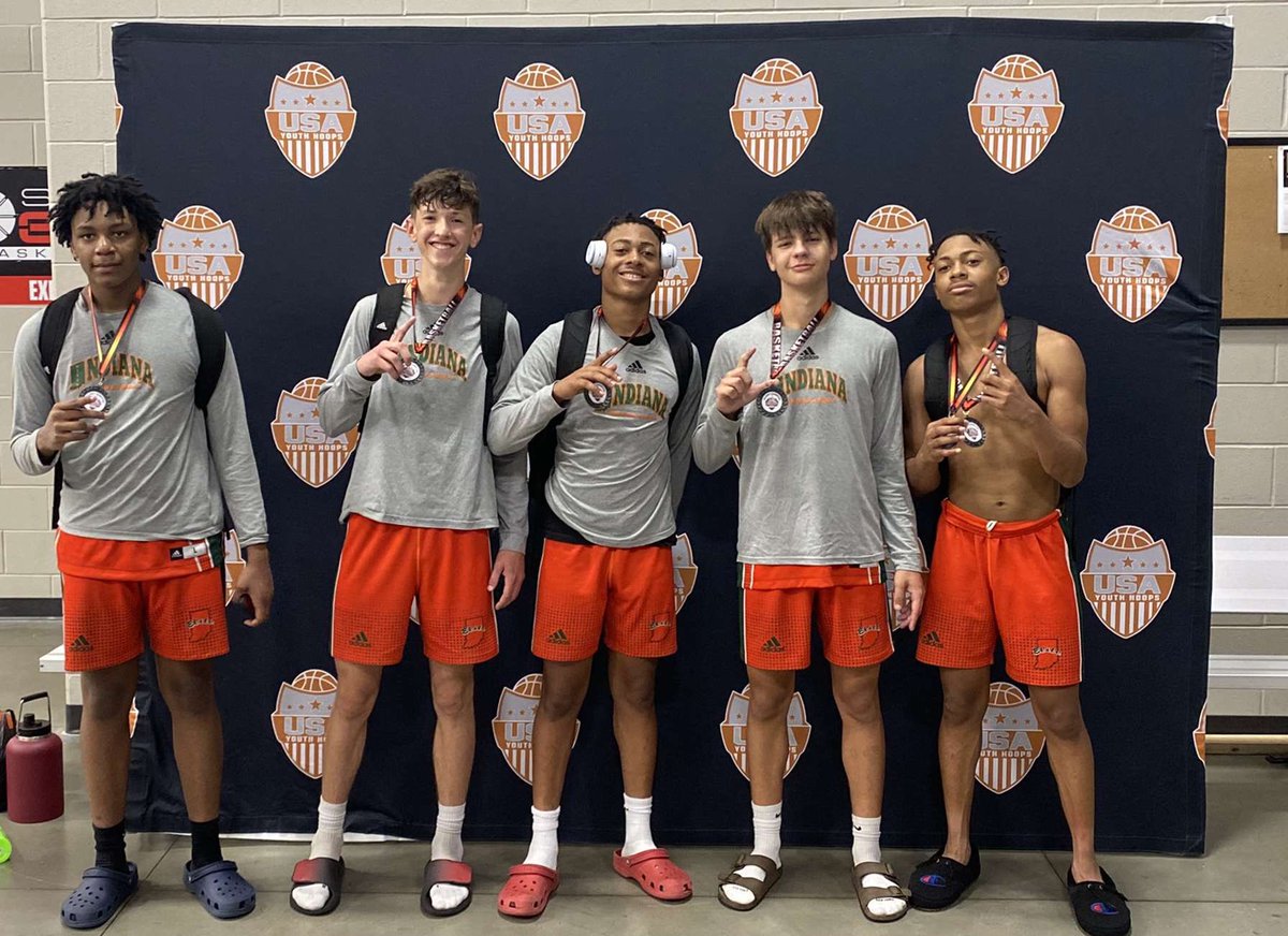 athomas2024's tweet photo. Had a great weekend. Won the Silver Championship bracket with Indiana Elite Rebels 🏀 🥇 @HoopMountainMW @IndianaElite @USAYouthHoops @MHS_Boys_ @ILL_HS_Hoops @hoover_coach @jrthomas74 @_Zack_Thomas @twinsonthecourt @coach_eric_ncsa @LRobBball3 @ILHoopProspects https://t.co/DS5AbwI9bD