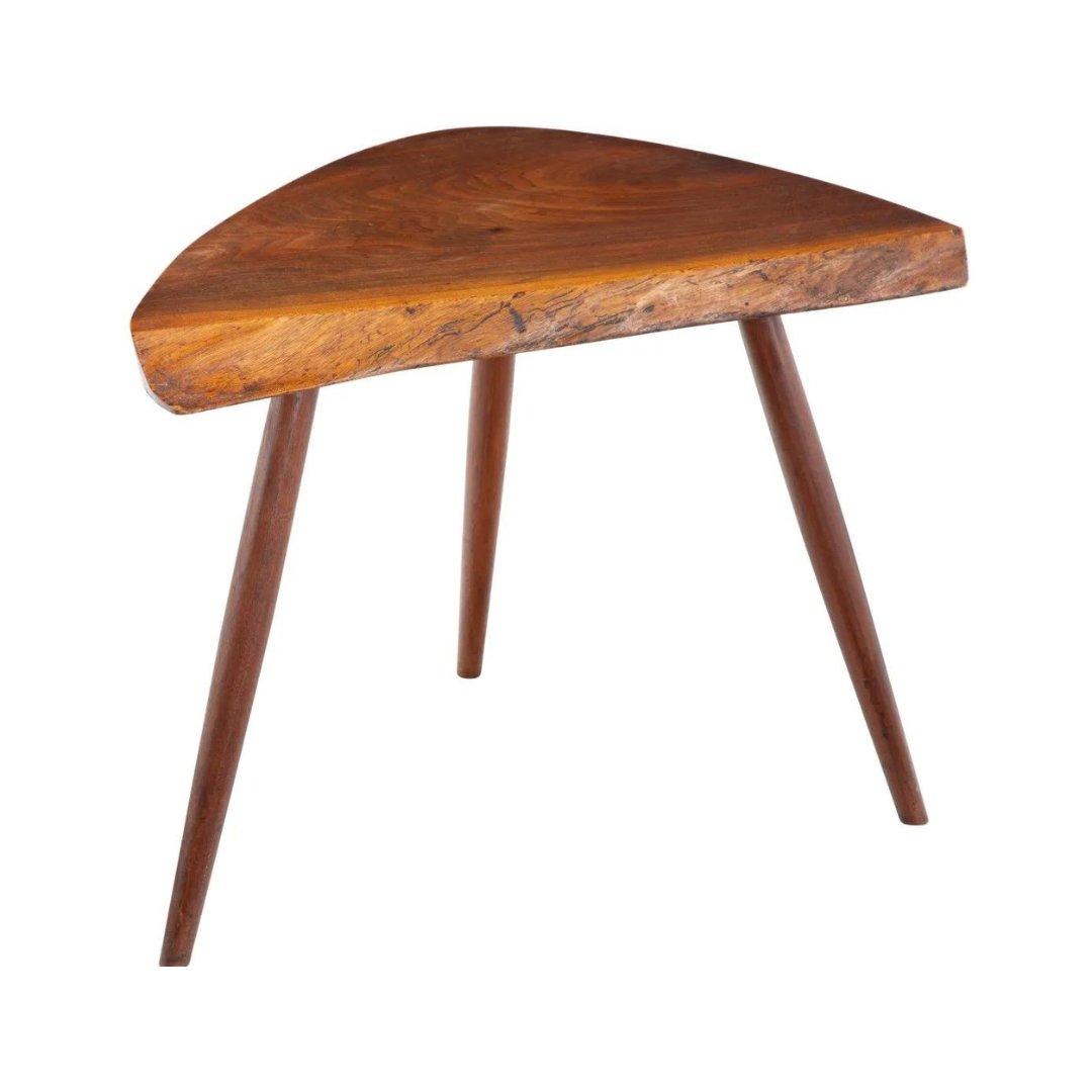 LiveAuctioneers tweet media