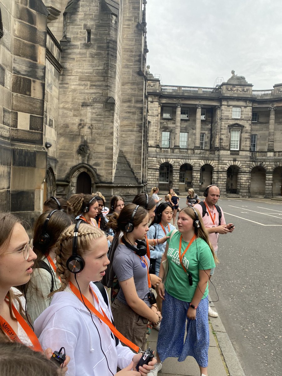 CgsDept's tweet photo. Last tourist attraction of the day, The Mercat History and Ghost Tour! #CGSedtour #EDinburgh https://t.co/rUKbGL3rCT