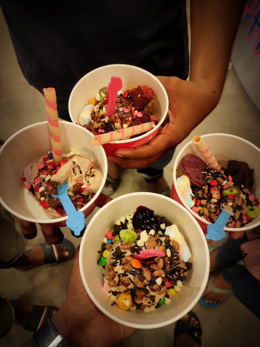 A New Frozen Yogurt Brand <a href="/myfroyoland/">myfroyoland</a> in the city, Bodakdev, opposite Mocha, 380054.

4🌟🌟🌟🌟/5

Be your own chef !!

#myfroyoland #myfroyolandAhmedabad #frozenyogurt #YogurtCream #icecream #foodie #foodphotography #Ahmedabad #ahmedabadcity #ahmedabadrain #amdavad #NightCafe