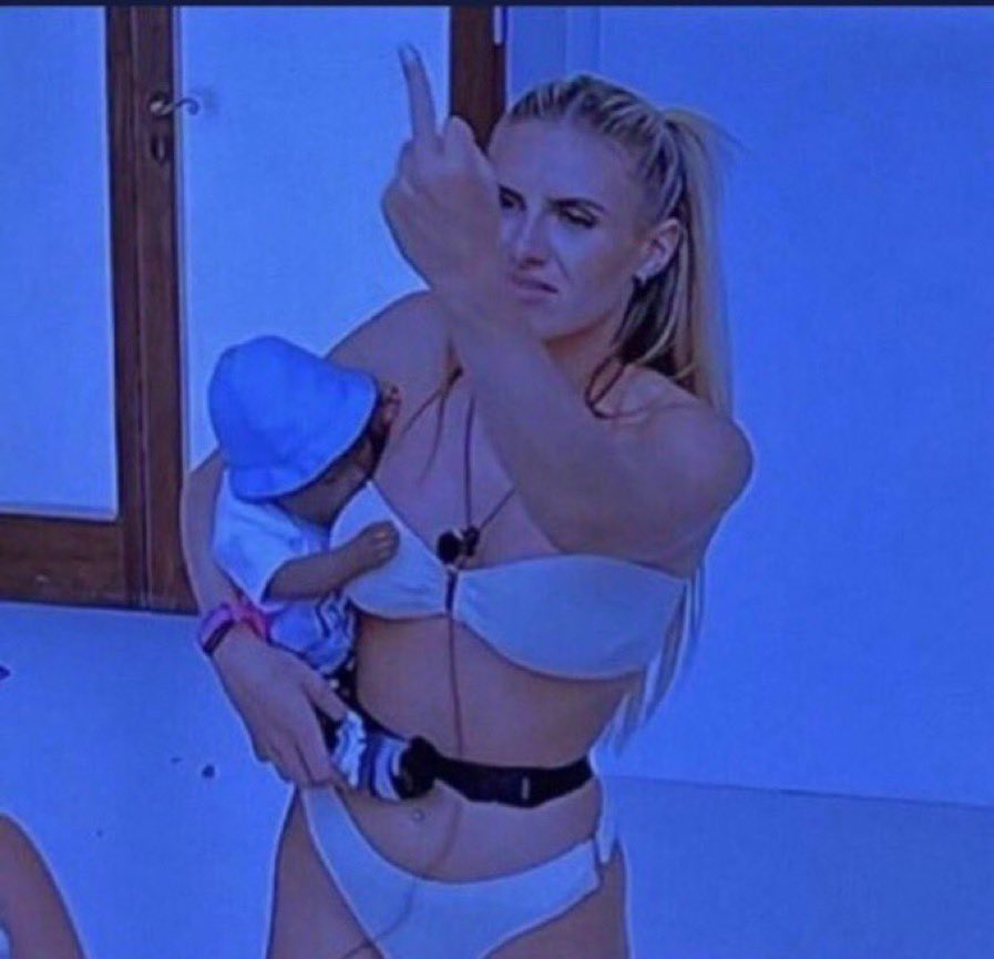 IntrovertedHP's tweet photo. Fuck you Luca. #LoveIsland https://t.co/Qt3xj7ROnR