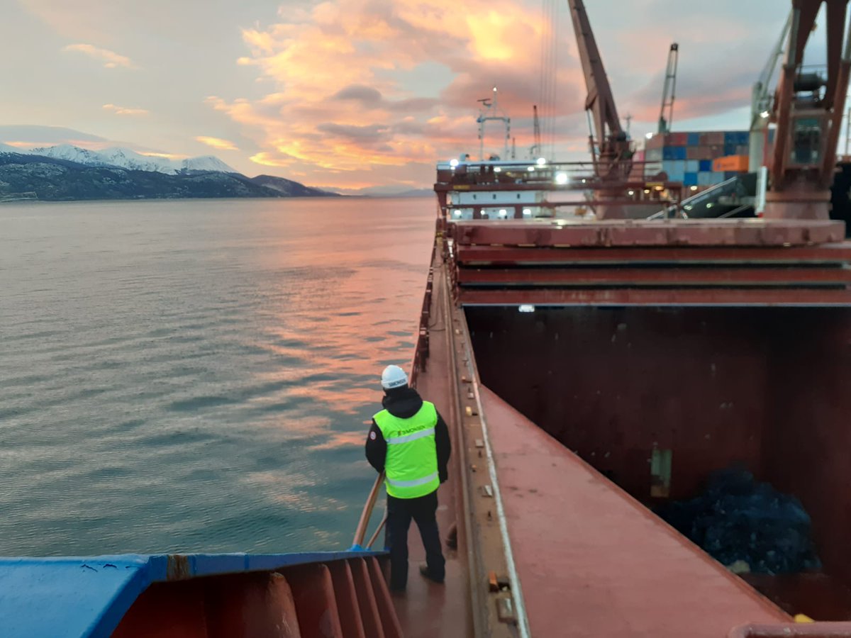simonsencorp's tweet photo. Ushuaia, Argentina #marinesurvey #maritime #cargo https://t.co/dJVaedlJmx