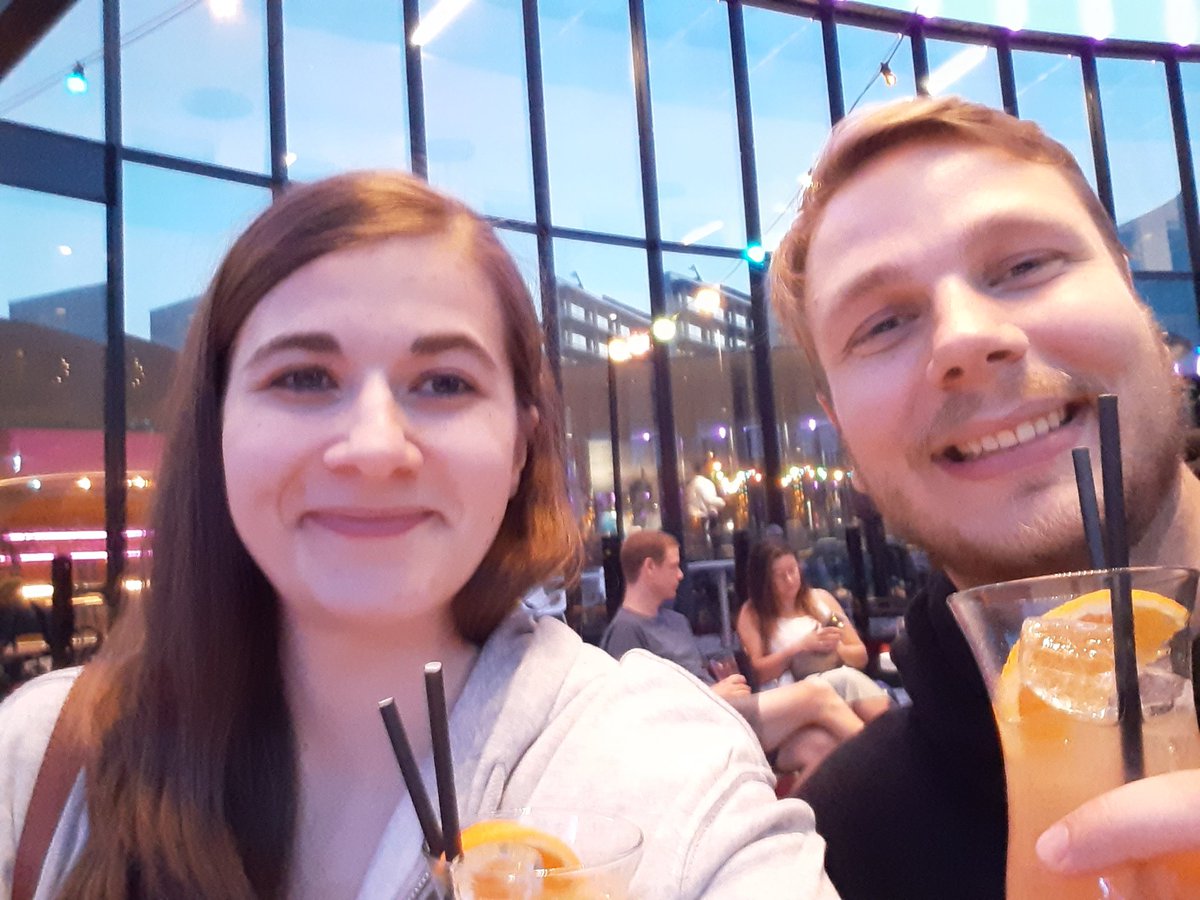 DarkAngelOG's tweet photo. Auf einen entspannten Abend und Abschluss in Amsterdam 😊🍹
War einfach eine anders crazy und coole Zeit 😄 https://t.co/Hj07zJ7xnN