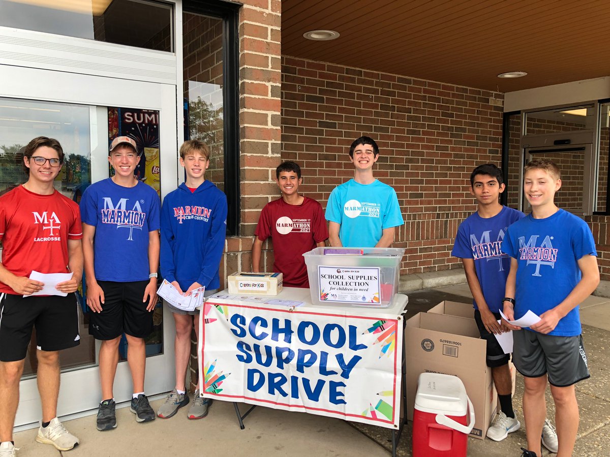MarmionXCTF's tweet photo. Great work by our XC runners this weekend at Marmion’s Crayons For Kids school supplies drive! This event collects school supplies for 75 local Fox Valley schools in need. @MACampusMin https://t.co/A0pqQI7Wal