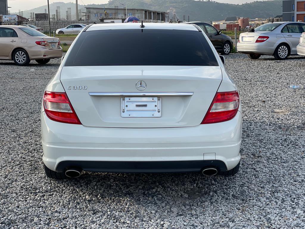 Automall_ng's tweet photo. Foreign used Mercedes Benz c300
2010 model
Original duty
Price:5.3m
Location: Abuja
#Womanizing #The18 #Portable #asiwajubolatinubu #pounded
@__yellows @Waspapping_ @Kha_dee_ja_tou @elyakubbashir @el_uthmaan @AM_Saleeem https://t.co/rOhonasqJ1