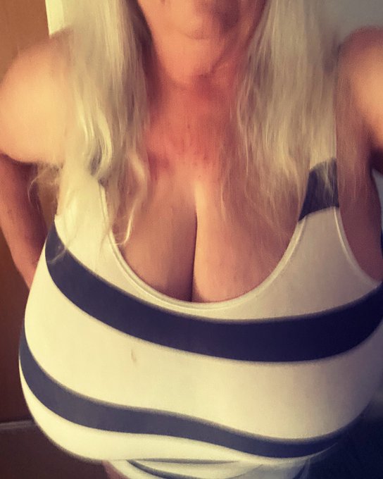 Happy Birthday me! Obviously I&rsquo;m very happy to receive greetings and gifts, should anyone wish to spoil<a href="/tag/mvsales"class="tags"><span>#mvsales</span></a>