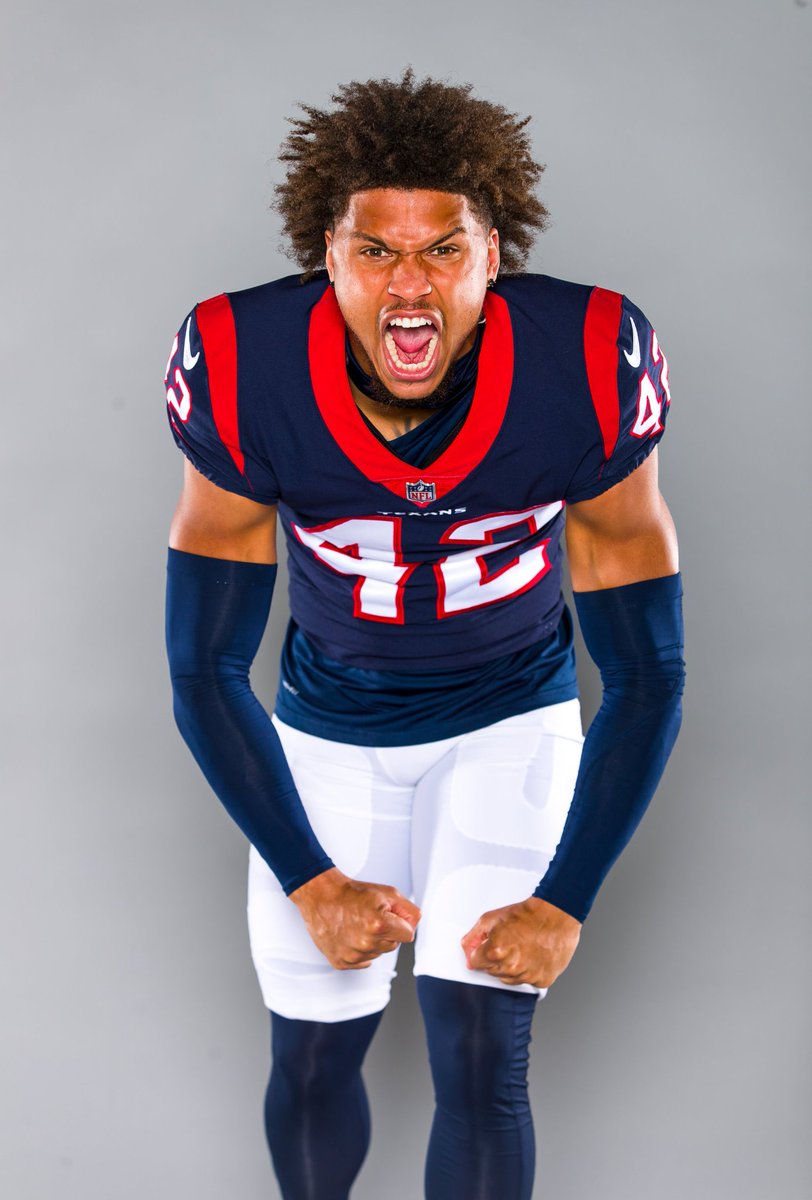 #Texans Safety Jalen Pitre has switched his jersey number from 42 to 5, according to the Texans website. 👀