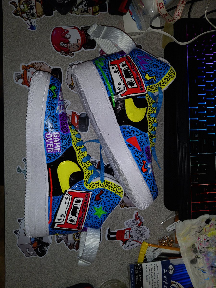 Chris51676's tweet photo. I painted these shoes myself to wear in Raleigh NC https://t.co/yCGPgfwk2e