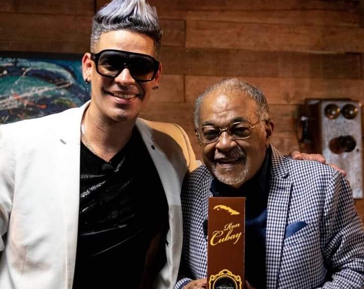 CubaRonSA's tweet photo. 🇨🇺🎶🎼🖤 La familia del #RonLigeroCubano despide al músico #PupyPedroso, entre los grandes herederos de la música auténticamente cubana. #EPD👇🏻 https://t.co/aEHNpIFelP