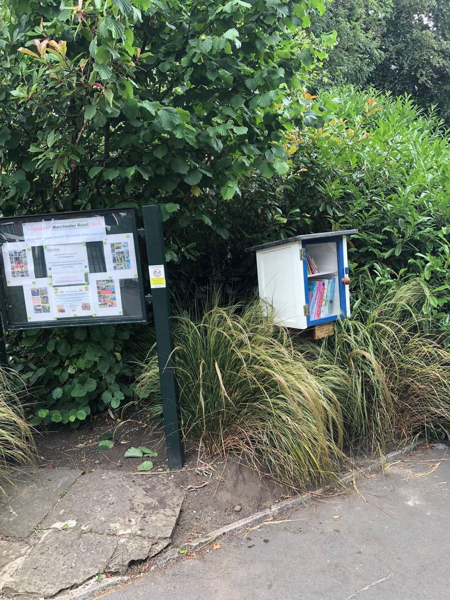 Thanks so much to @HeatonsMensShed for our #LittleLibrary! It looks fantastic! 📚