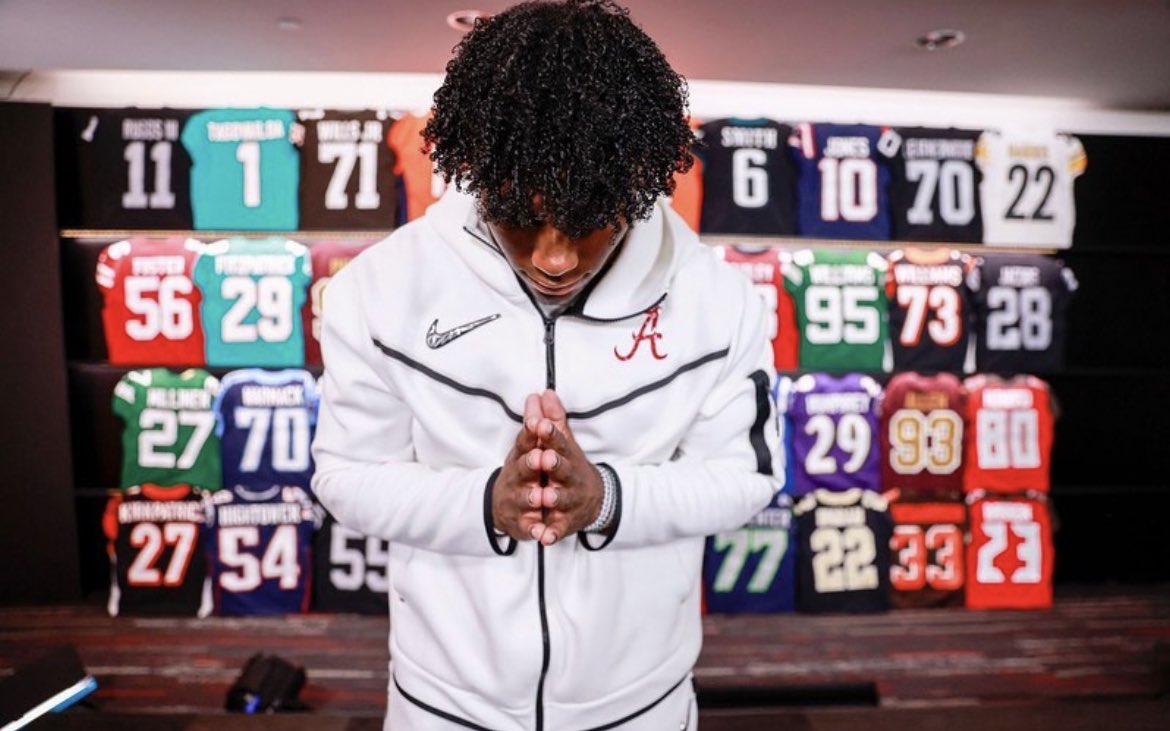 BREAKING: UGA legacy Justice Haynes, the nation’s top ranked running back, has just announced his commitment to #Alabama.  n.rivals.com/content/prospe… @bamainsider #RollTide