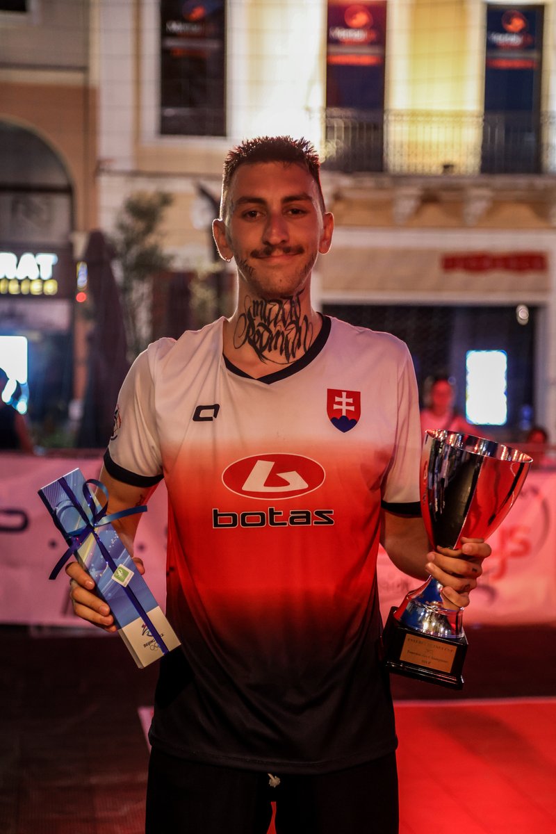 bigotguillaume6's tweet photo. Clap de fin sur l'Estérel Futnet Cup à Saint-Raphaël. Bravo et merci aux organisateurs. RdV en 2023 ! #futnet #esterelcup ⚽️☀️ https://t.co/YhpIJAsaqL