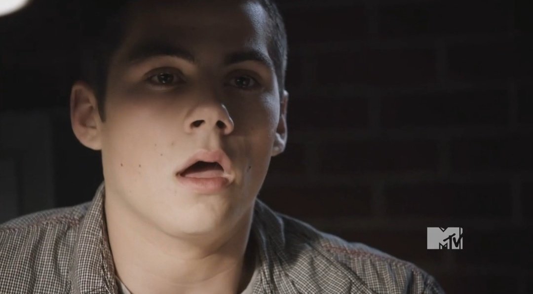 babygirlstiles's tweet photo. maybe stop looking at derek like that, WHORE https://t.co/ZfM2ZT0U18