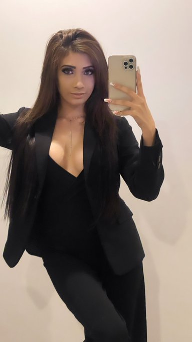 Watch emily 🦄's leaked NSFW photo on TwXstars