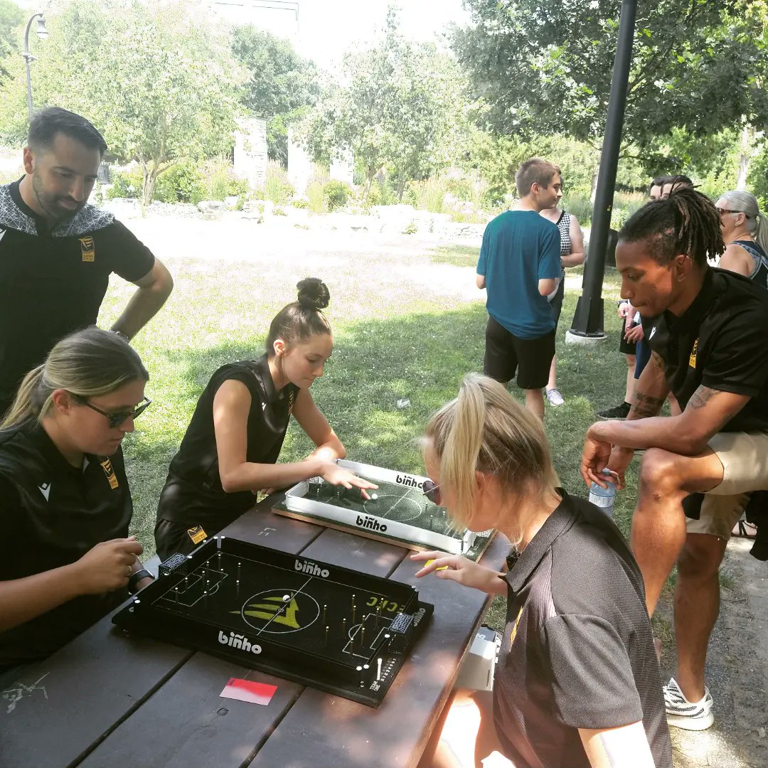 Current1819's tweet photo. The @ElectricCityFC professional @binhoboard team??? The players seemed to love it! 

Thanks to all the players for the meet and greet today at the @silverbeancafe

#WeAreECFC @L1OWomens @L1OMens https://t.co/0Oz1FtZVYL