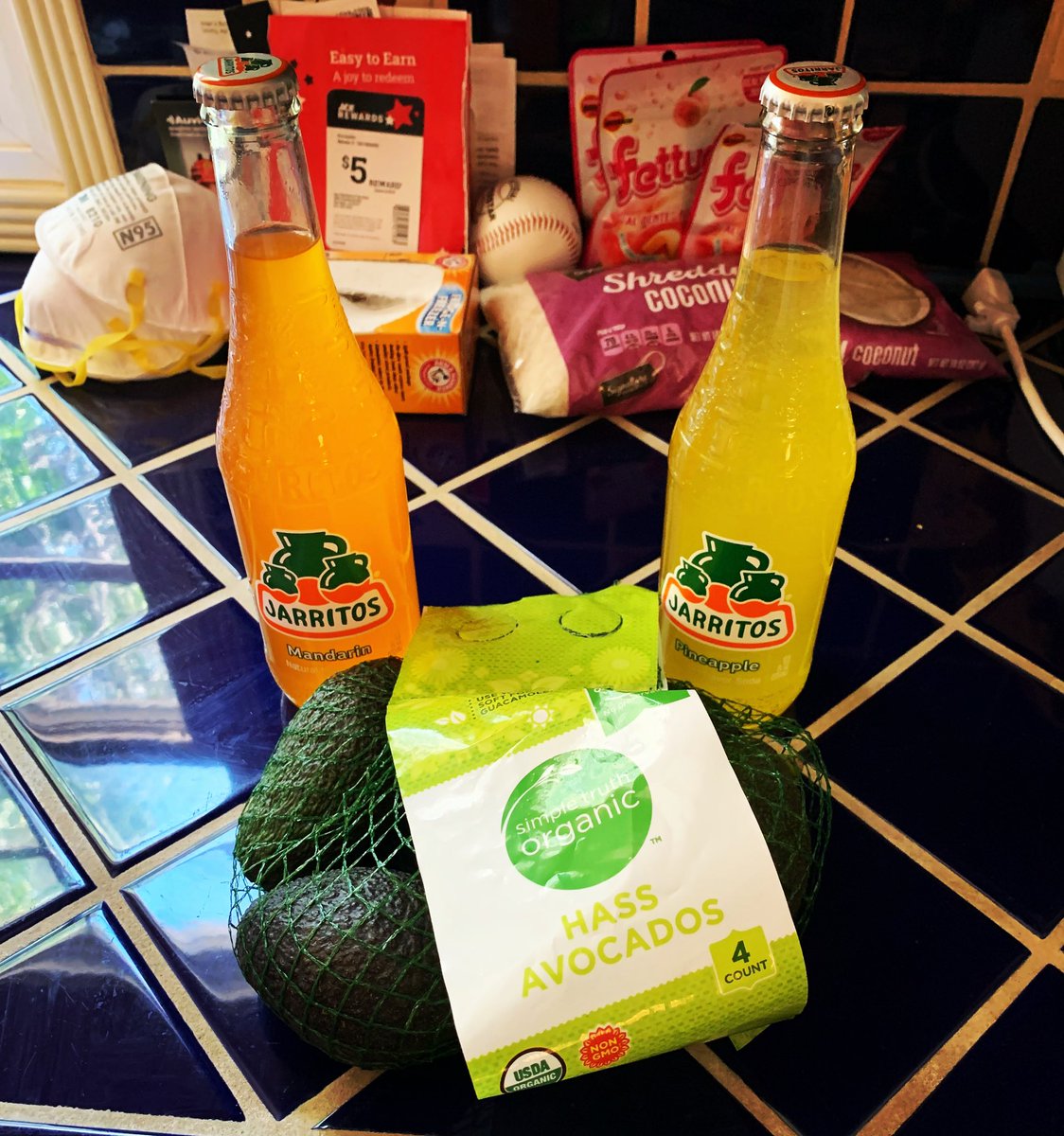 KiraDurbin's tweet photo. #birthday #splurge #avocados #Jarritos #realsugar π₯³π₯³π₯³ #pooraf https://t.co/FWsfRmEQDa