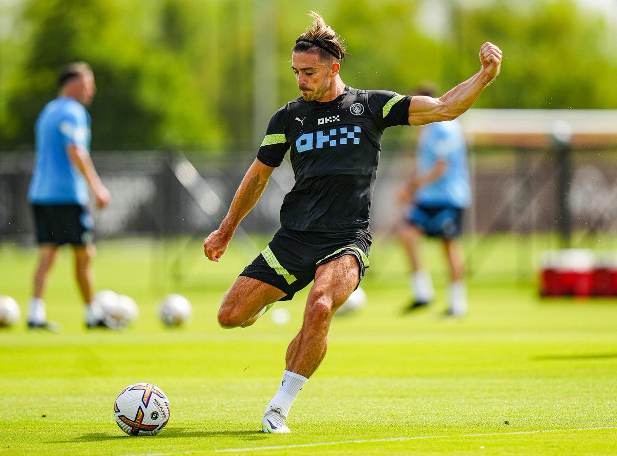 JackGrealish's tweet photo. Texas training 🥵 https://t.co/JXdjSjkASM