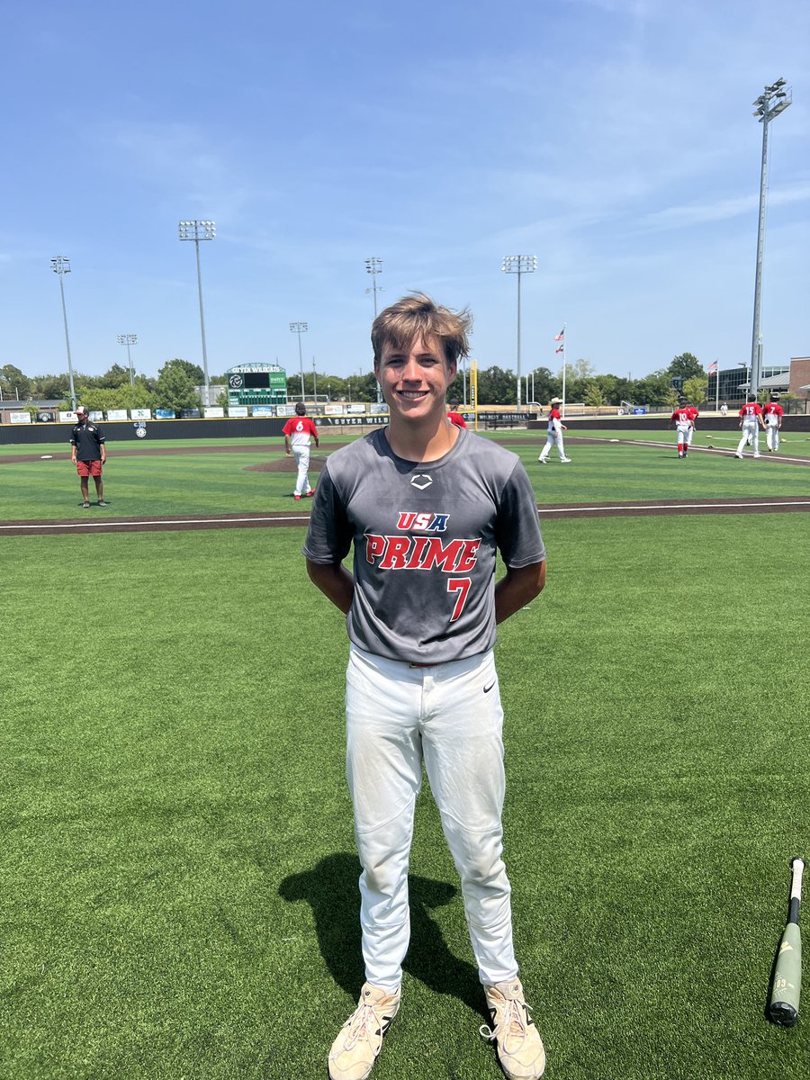 #SummerClassicSS F: <a href="/DFWTwins/">DFW TWINS</a> 17u-Red 4, USA Prime 17u Cole 2. 
PoG: <a href="/GarrettHelm23/">Garrett Helm</a> 1-2, HR, 2 RBI, R, BB
Pitcher: <a href="/BenWoods1505/">Ben Woods</a> CG, 5K, 4H, 2ER, 5BB, 2 HBP
Notables: Collin Mills 3-3, 2 1B, 2B, HBP | @brady13104683 3-3, 2 1B, 2B,R