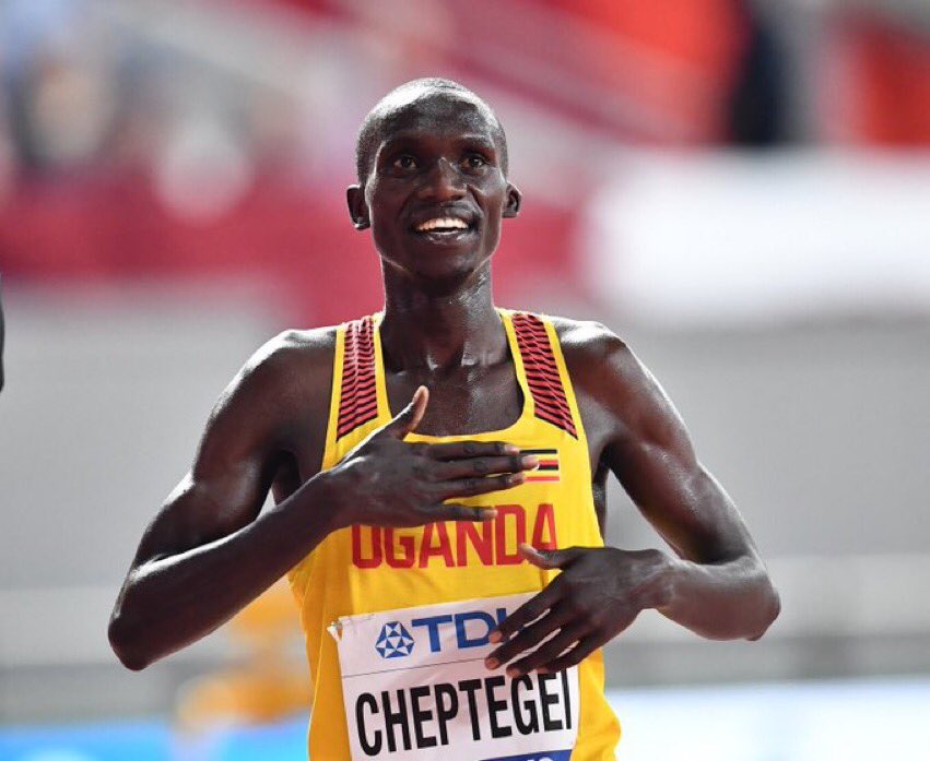 Joshua Cheptegei has delivered another gold for Uganda at the #WorldAthleticsChamps in the 10,000m race with a time of 27.27.43. Jacob Kiplimo powered through and won bronze.