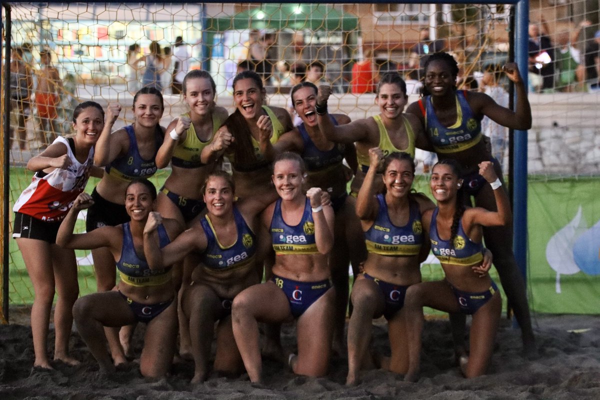 HelenaJimenez10's tweet photo. Lo feliz que me hace este deporte y esta gente 🤩 https://t.co/3rZTQ5nLzR