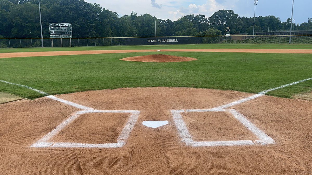 Westernpost522's tweet photo. Field is game ready for the Junior Legion Area 3 championship Game! 6pm start at West Forsyth High school.
See you in an hour for first pitch!
#GreatestShowInClemmons
#GoBlueGoAmerica https://t.co/e3U0ZPRasZ