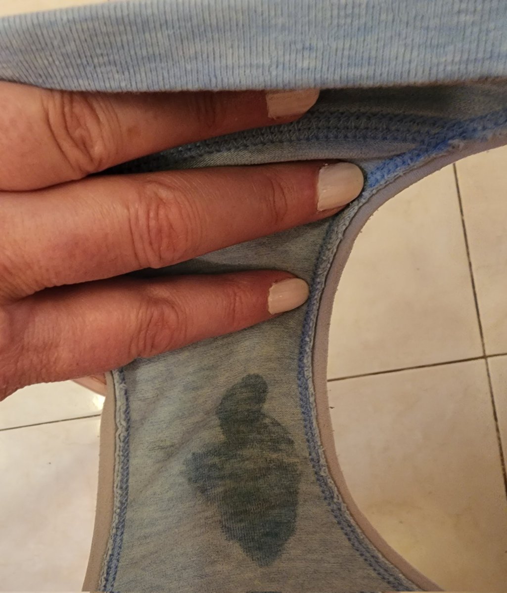 Spent the day recording dick ratings... who said women aren't visual? 😂
$25 and you too can wet my granny panties!