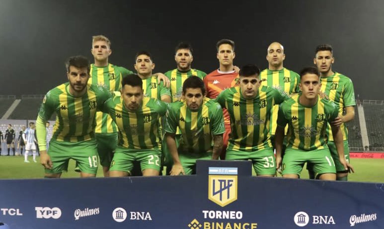 Mundo_Aldosivi's tweet photo. Leandro #Somoza puso en cancha el siguiente once:
Devecchi; Lecanda, Kociubinski, Valentini, Milo; Cerro, Maciel, Meli; Ríos, Silva, B. Martínez
#MundoAldosivi https://t.co/VmCDts1BDF