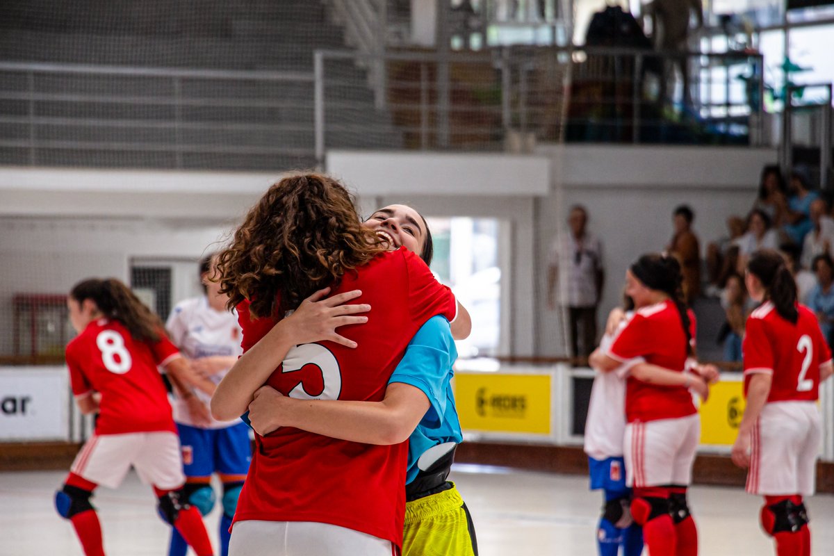 Parabéns <a href="/leonor_coelho8/">Leonor Coelho</a>  pela conquista do Campeonato Nacional Sub-19 Feminino, em casa! 🏆🖤🤍