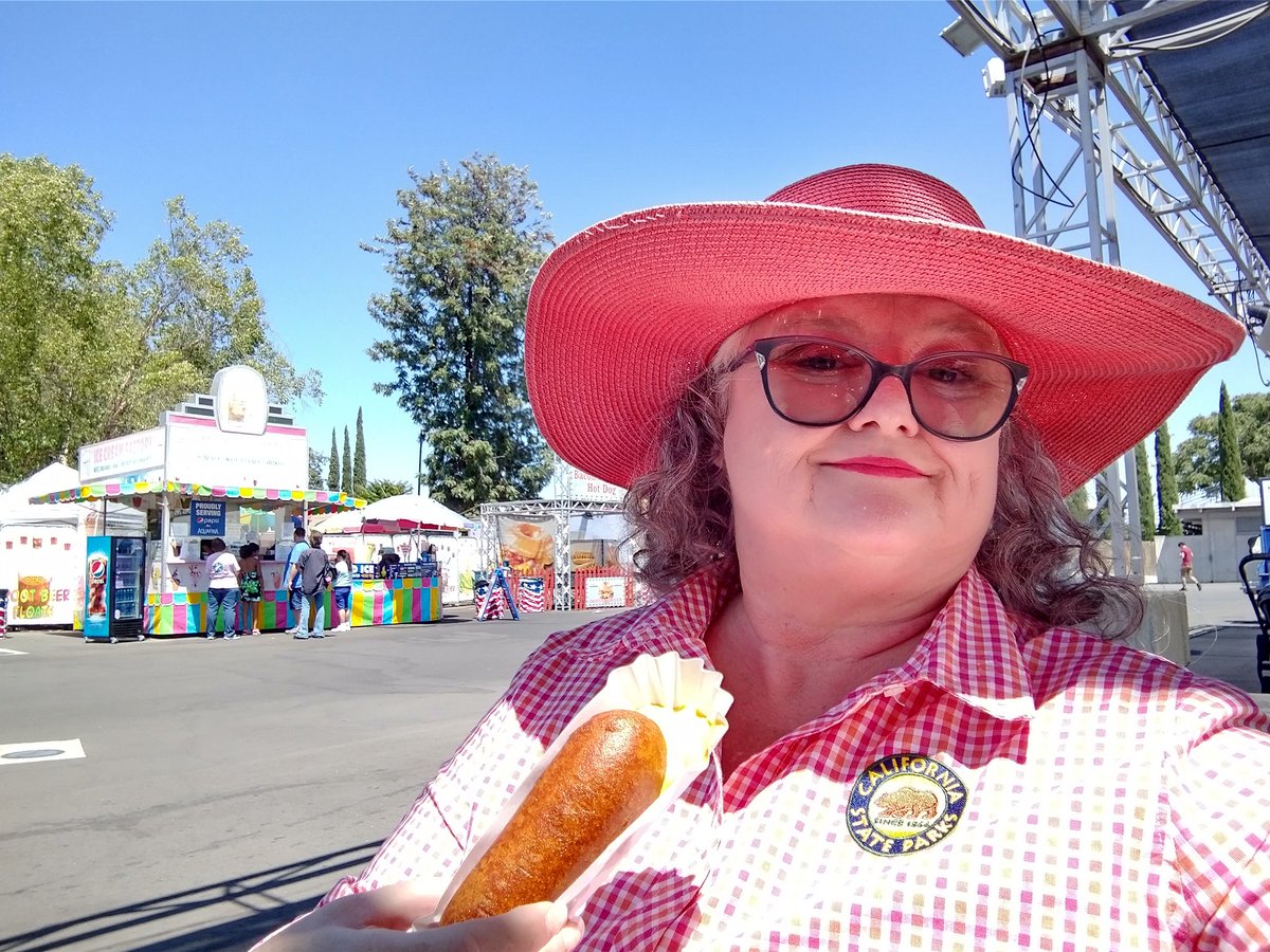 Opening weekend at the #CAStateFair. Going to work the #parkslife table. Had to start my shift with a corn dog.