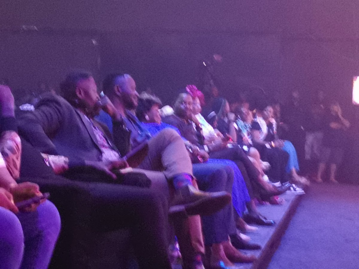 AYVnews's tweet photo. #HousematesFINAL.
Vote of thanks : This show has been very successful."
AYV's CEO Amb @AnthonyNavo:Jnr and Excutive Producer of Housemates Salone just delivered a powerful speech. He thanked @DStv sponsors, fans and everyone.
#HMSalone
#HMSL3
#AYVDStv399
#AfricellSL https://t.co/2PovZatp1c