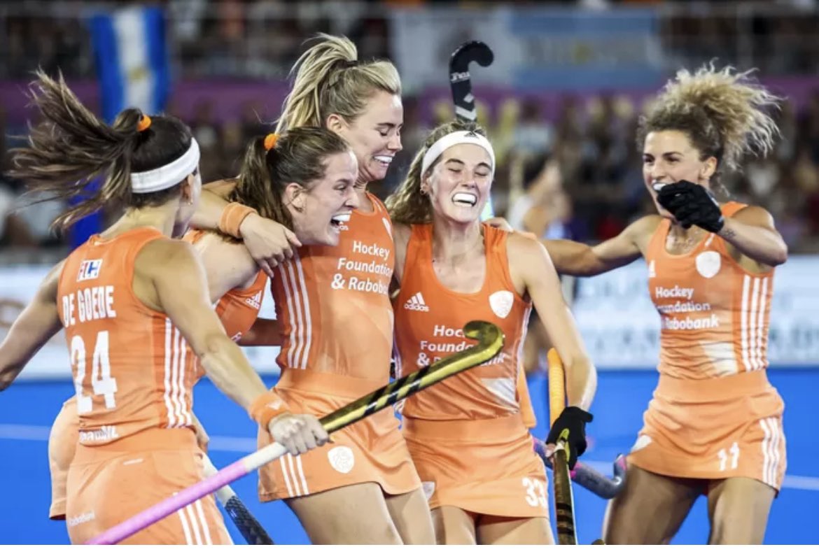 Titel voor hockeysters op WK na zege op Argentinië
Gefeliciteerd <a href="/oranje_hockey/">@oranje.Hockey</a> <a href="/Evadegoede/">Eva de Goede</a> 🧡🧡🧡
#powervrouwen #topsport #wereldkampioen #oranje #girlpower