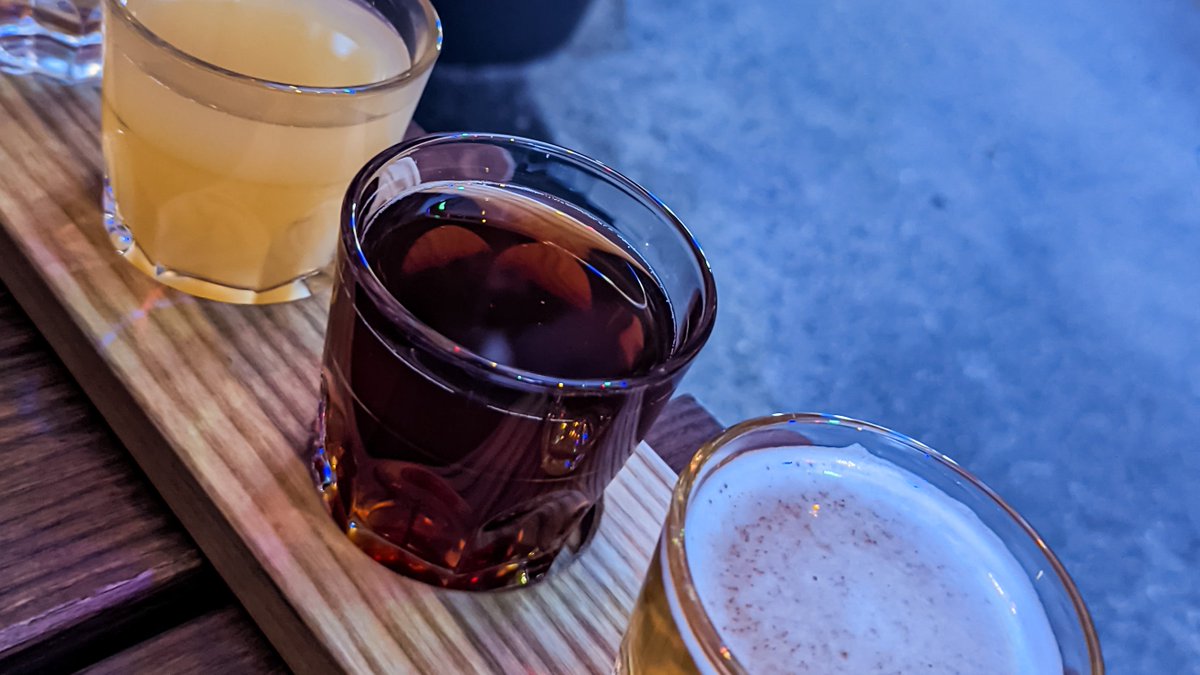 BeerZurich's tweet photo. Hot Summer days call for refreshing beers🌞We had a lovely tour last Thursday with amazing guests, beer and weather🔥🍻Cool yourself down on our next tour on 21.7❄️Book now:

https://t.co/ZNNxYPrMOK

Among the refreshers we tried were some from BFM,@basquelandbrew and Straßenbräu https://t.co/PcxijjzsWB