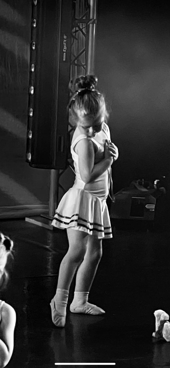 DrConi's tweet photo. Erin thoroughly enjoyed performing in her first ballet show with Janet Stephens Theatre Dance at the Blackwood Miners’ Institute this weekend! Very proud 💕🩰💚 @shaywardrsdp @RhiwSyrDafydd https://t.co/Wcvy3mGlrF