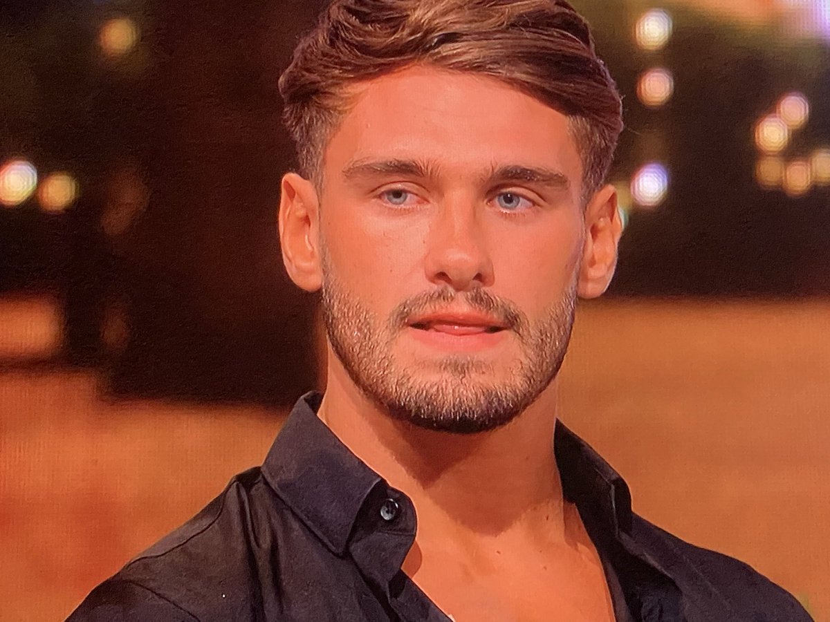 harperwyntr's tweet photo. let this man get help instead of him being interviewed at his most vulnerable #LoveIsland #LoveIslandAfterSun https://t.co/d68pgMtw61