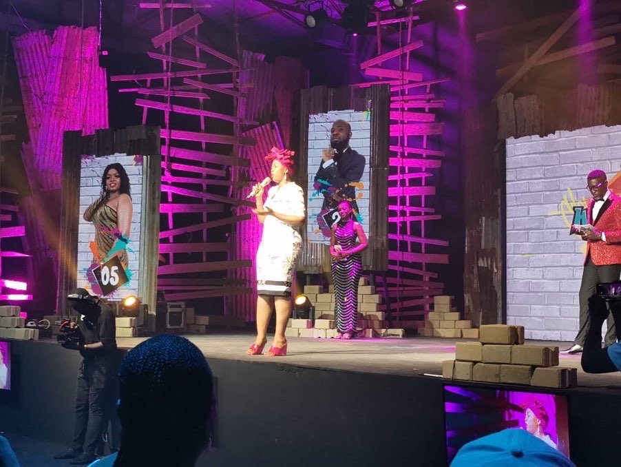 housematessl's tweet photo. #HousematesFinal.
First Lady Madam Fatima Bio just delivered an inspirational speech: "When you started Housemates Salone, we thought it was a joke. But now look at where we are. AYV is taking Sierra Leone to the world. Congratulations @AnthonyNavoJnr !"
#hmsl3 https://t.co/cnKn7Chgzz