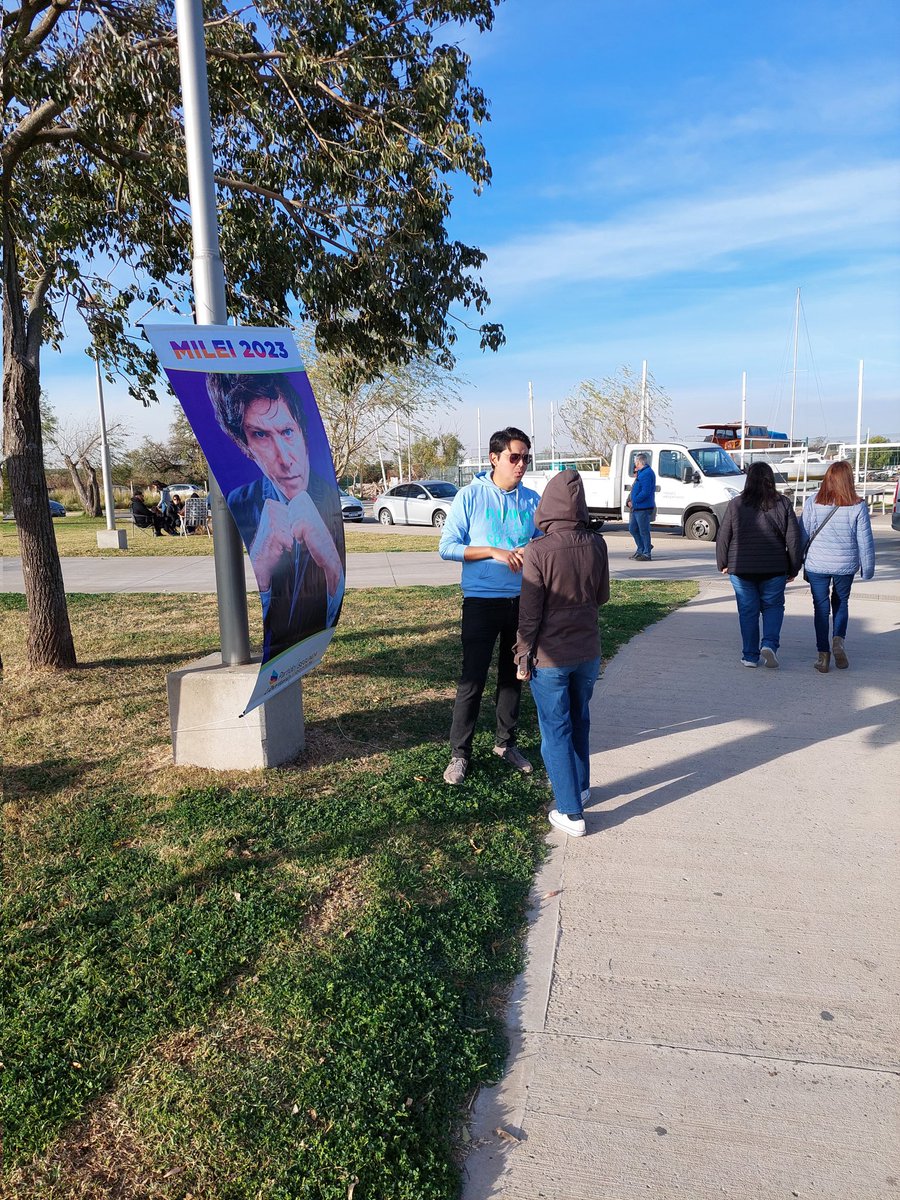¡Mateando!

Hoy compartimos una muy linda tarde con los integrantes del Partido, con los vecinos que se acercaron a afiliarse y a trabajar por la candidatura de Javier Milei.

¡La Libertad Avanza!

<a href="/JMilei/">Javier Milei</a> <a href="/mauridiaz06/">Mauricio Diaz</a> <a href="/KnappeBertoli/">Martin Knappe Bertoli</a> <a href="/Gazzottilucas/">Lucas Gabriel Gazzotti</a>

#MileiPresidente