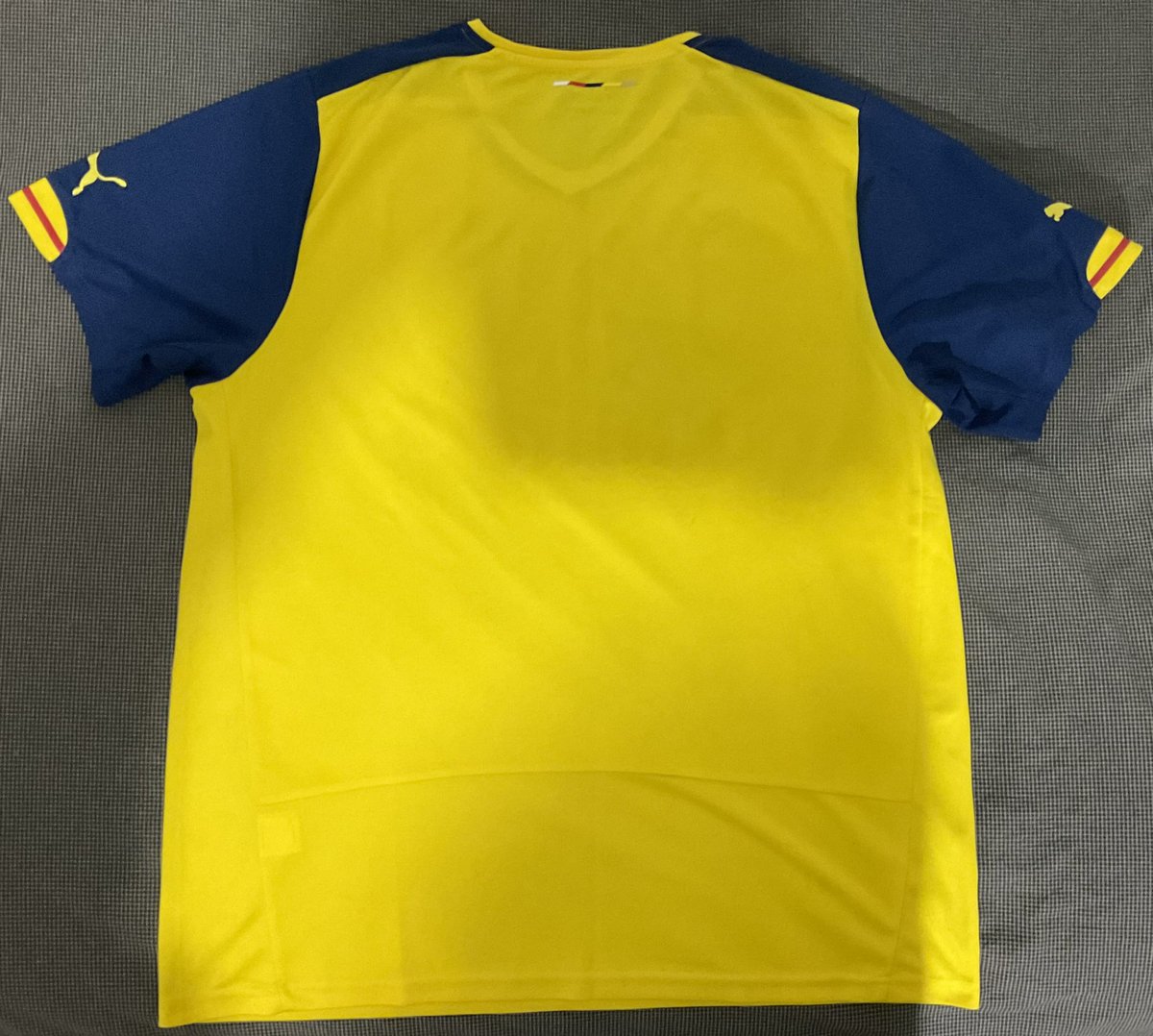 10. 

Arsenal FC (London, England)
Away jersey 2014-15
Puma