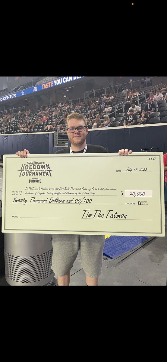 RottenTwinkies tweet media