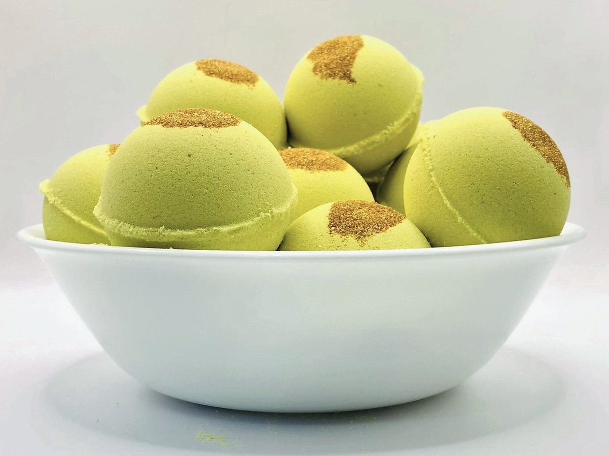 TeresaLGraham2's tweet photo. Excited to share the latest addition to my #etsy shop: Lemongrass and Avocado Bath Bomb, fizzy bomb, soothing bath, soft skin moisturizer, lemongrass, fizzy bomb, https://t.co/i4d7Igj9pv #green #gold #lgbtqpride #fizzybomb #soothingbath #lemongrass #softskin #avocadoba https://t.co/yGNB94OUlh