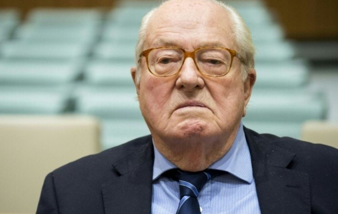 seluj65's tweet photo. @BenRenaut Jean Marie le Pen as Black Noir https://t.co/CpADKxYL6z