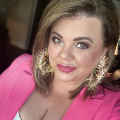 adelmore's tweet photo. #NewProfilePic https://t.co/ndPDyG2GkP