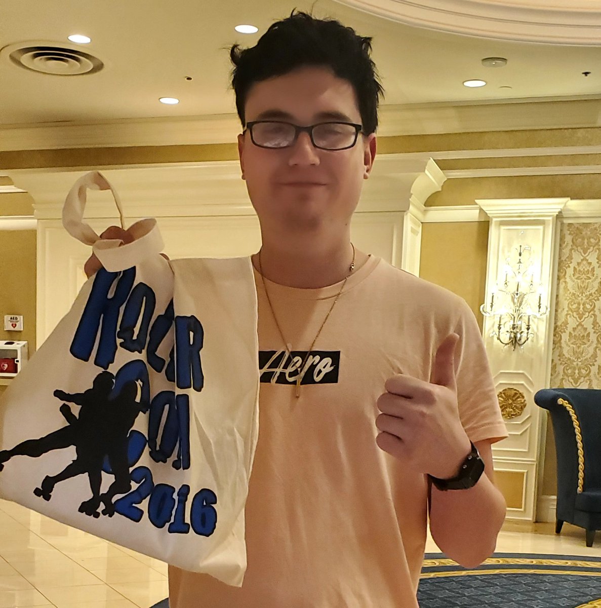 RollerCon's tweet image. So many happy winners! 😊 I'll try to get everyone's pics up today. Tag yourself, tag your friends, tag the awesome vendors who donated all the goods!