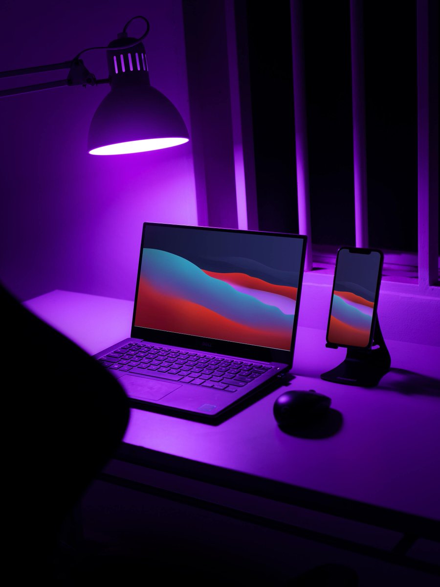uptechable's tweet image. Send us your favorite #desksetup that you have seen or send us a photo of your desk setup! We love looking at awesome setups. 

#uptechable #apple #appleairpods #appleevent #appleiphone #applemusic #applepencil #applepie #appleproducts #applewatch #designyourworkspace #deskgoals