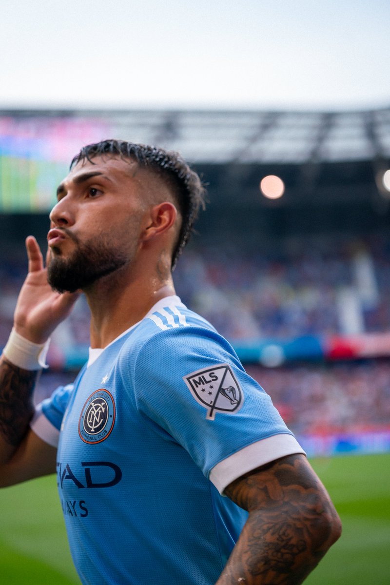 MLS's tweet photo. #NYCFC on top.

#RBNYvNYC // Heineken #RivalryWeek https://t.co/Ab4UK1jYsN
