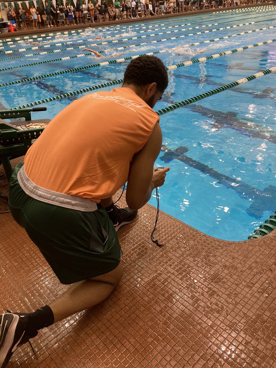 CSU_SwimDive's tweet photo. Major thanks to @csu_basketball for their community service timing the @USASwimming #SpeedoSectionals
#OneTeamOneFamily | #GoVikes
@CSU_Athletics https://t.co/SSydslcn6N