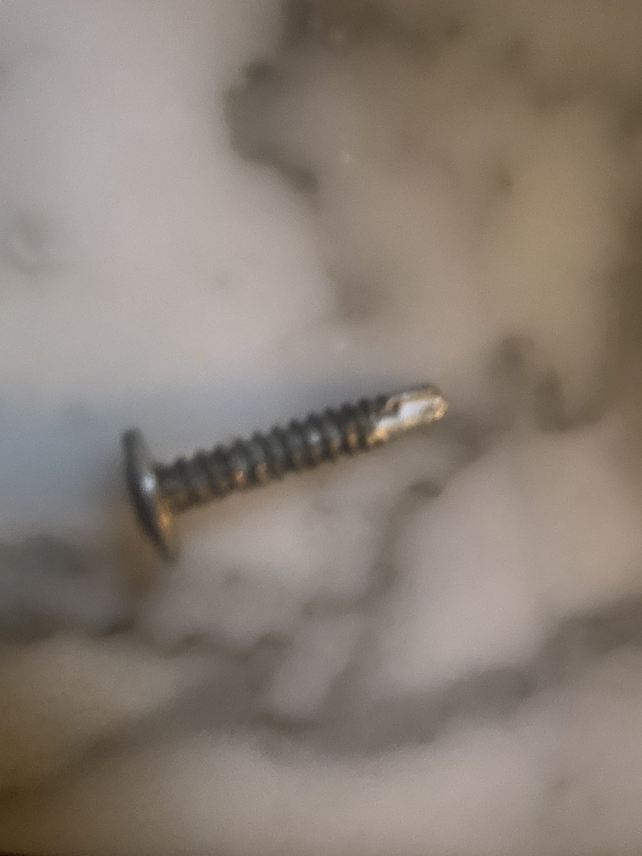 RetToGoLyft's tweet image. Just when you thought it was a crunchy French Fry in the handful of fries you pop in your mouth…..you pull it out of your mouth…..it’s a damn small screw @wingstop @WingstopCEO #wingstopemeryville #screw #frenchfry