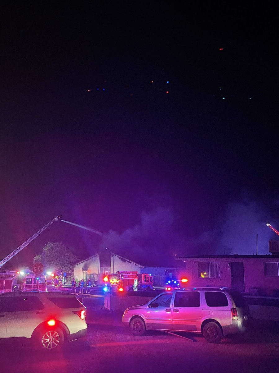 AlexBenii's tweet photo. @BD97 Salpointe caught on fire! https://t.co/Smv9S8VWIt